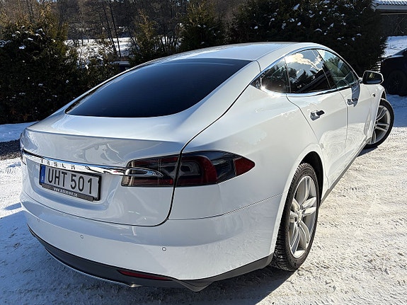 Tesla Model S 6 of 14