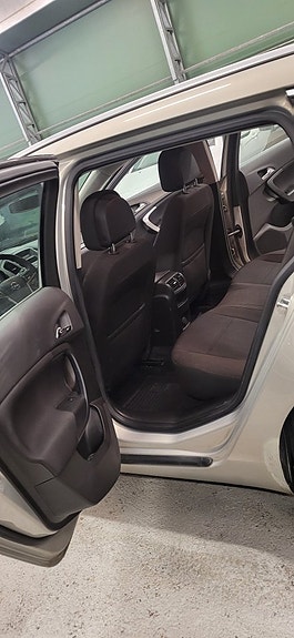 Opel Insignia 10 of 16