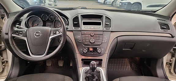 Opel Insignia 13 of 16