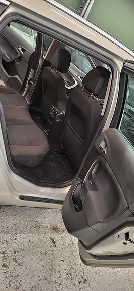 Opel Insignia 8 of 16