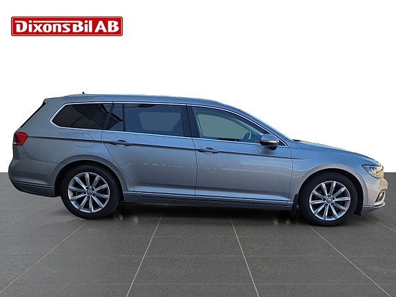 Volkswagen Passat 2 of 14