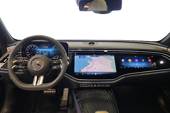 Mercedes-Benz E300 e 8 of 17