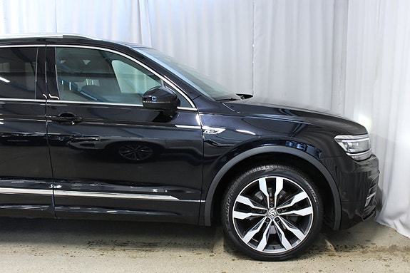 Volkswagen Tiguan Allspace 3 of 5