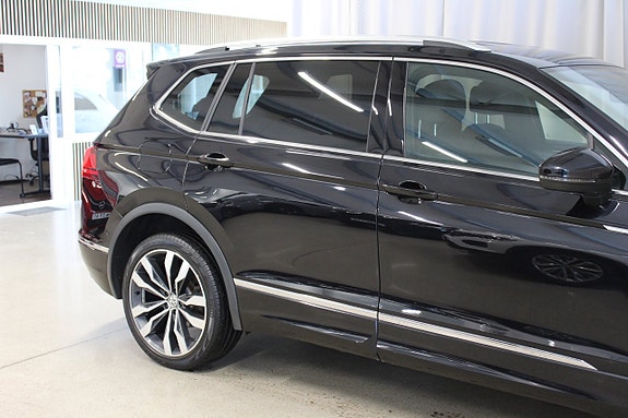 Volkswagen Tiguan Allspace 10 of 23
