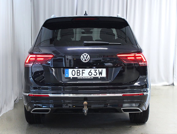 Volkswagen Tiguan Allspace 4 of 5