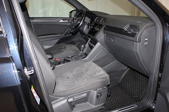 Volkswagen Tiguan Allspace 16 of 23