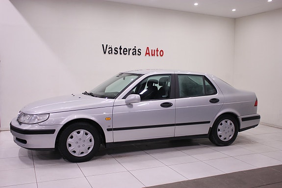 Saab 9-5 4 of 5