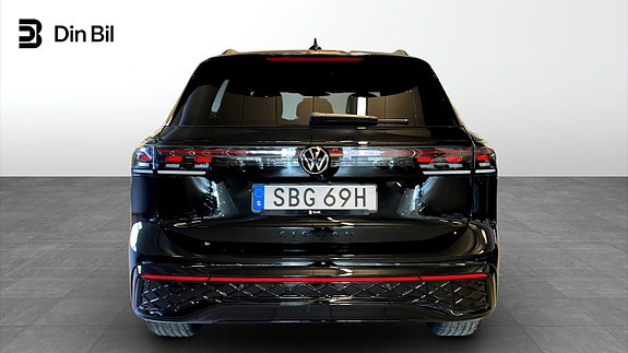 Volkswagen Tiguan 5 of 5