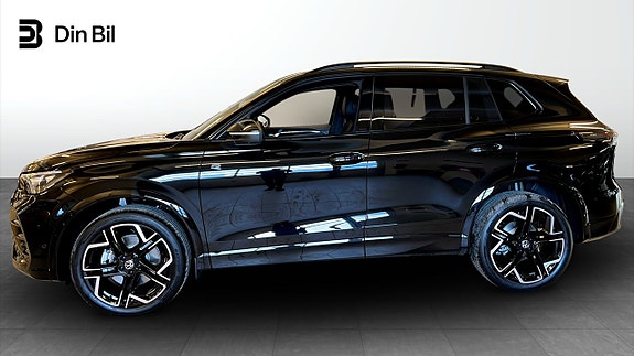 Volkswagen Tiguan 2 of 5