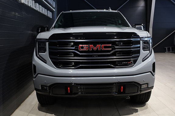 GMC Sierra 1500 2 of 5