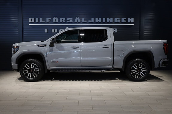 GMC Sierra 1500 3 of 5