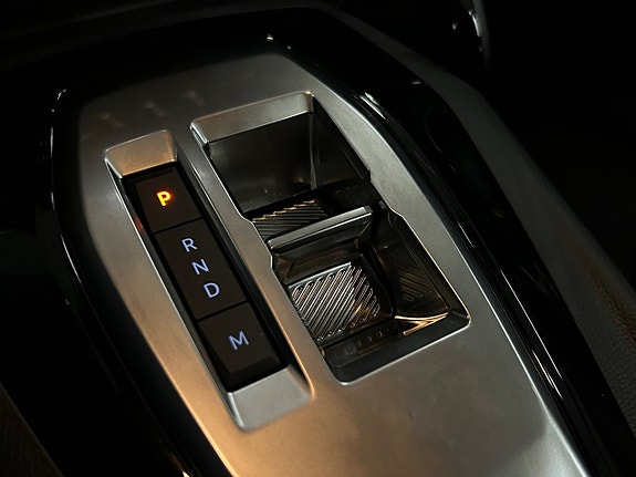 Peugeot 208 21 of 28