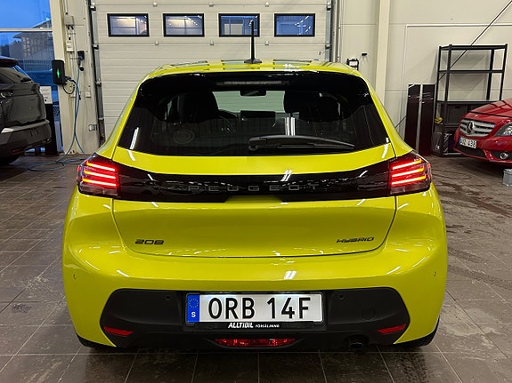 Peugeot 208 5 of 5