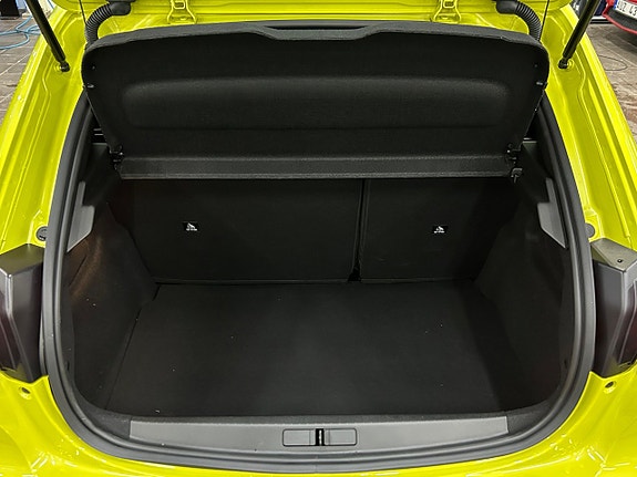 Peugeot 208 11 of 28