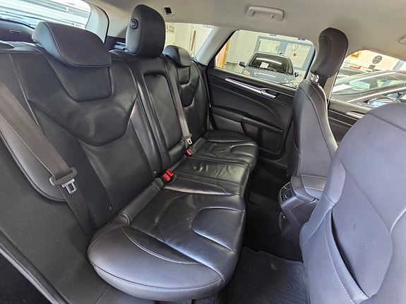 Ford Mondeo 12 of 15