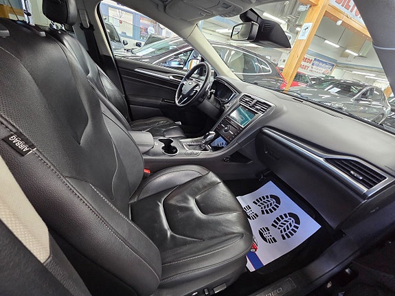 Ford Mondeo 13 of 15