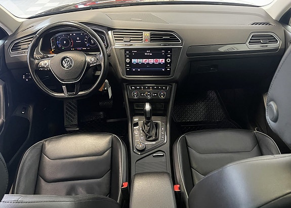 Volkswagen Tiguan 10 of 23