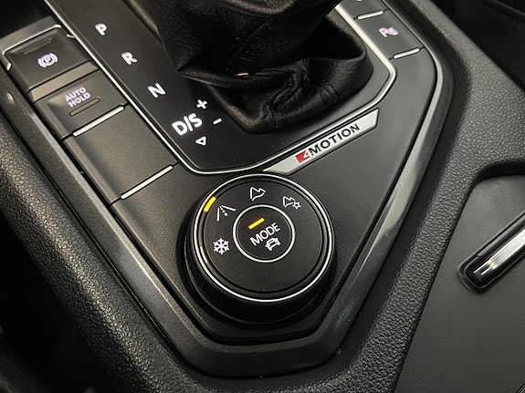 Volkswagen Tiguan 15 of 23