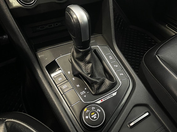 Volkswagen Tiguan 14 of 23