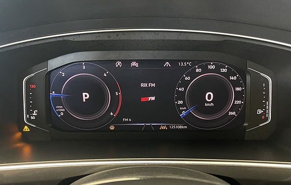 Volkswagen Tiguan 13 of 23