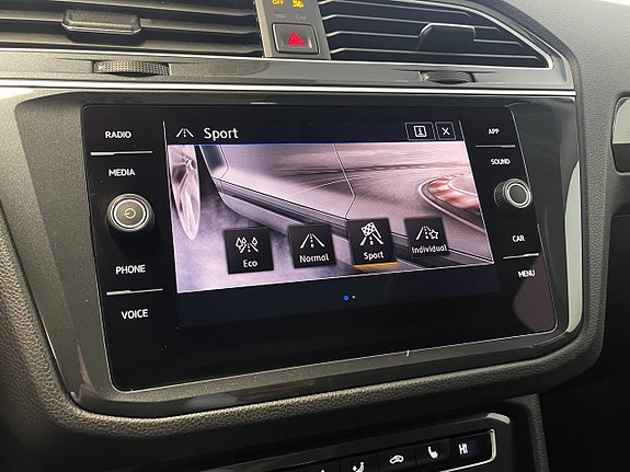Volkswagen Tiguan 19 of 23
