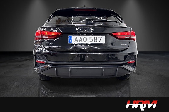 Audi Q3 4 of 5