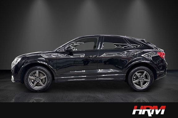 Audi Q3 2 of 5