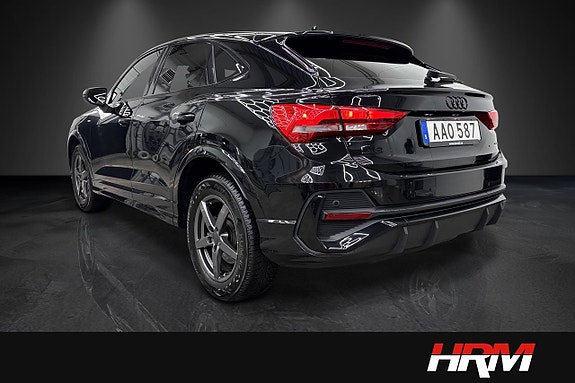 Audi Q3 3 of 5