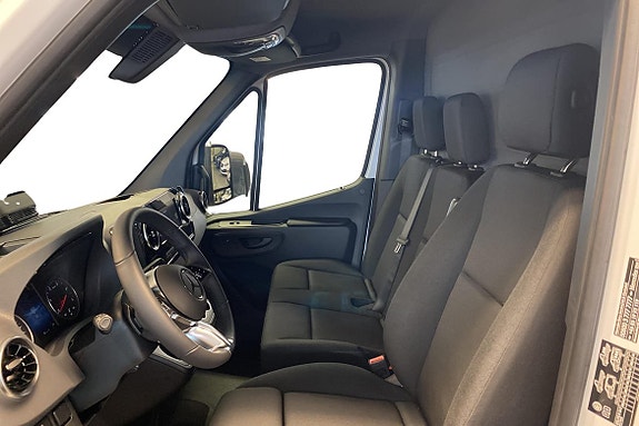 Mercedes-Benz Sprinter 319 3 of 17