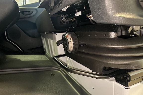 Mercedes-Benz Sprinter 319 4 of 17