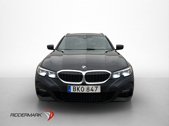 BMW 330i 2 of 5