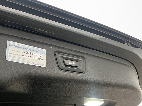 BMW 330i 25 of 26
