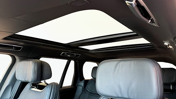 Land Rover Range Rover 12 of 16