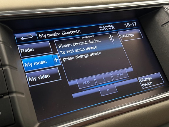 Land Rover Range Rover Evoque 15 of 19