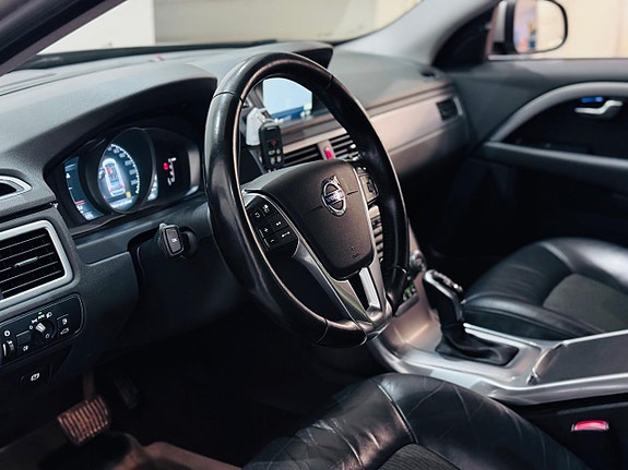 Volvo V70 10 of 19