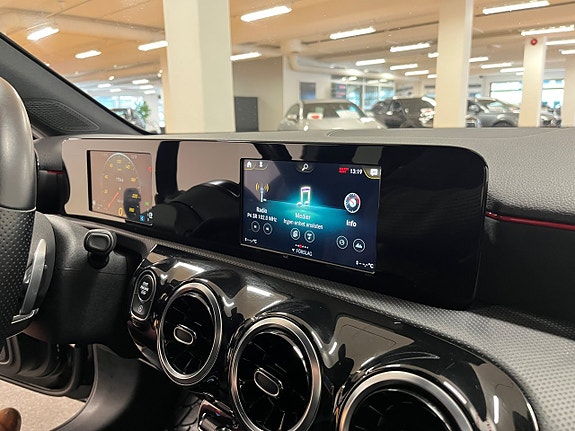 Mercedes-Benz A180 16 of 24
