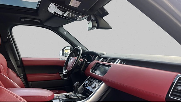 Land Rover Range Rover Sport 7 of 10