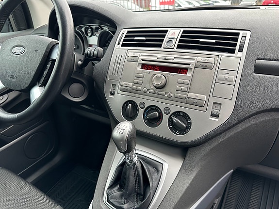 Ford Kuga 19 of 26