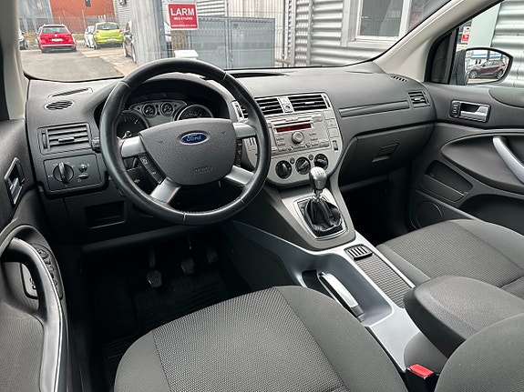 Ford Kuga 13 of 26