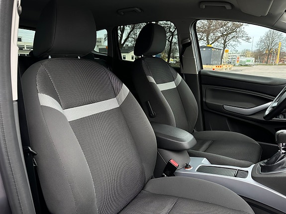 Ford Kuga 16 of 26