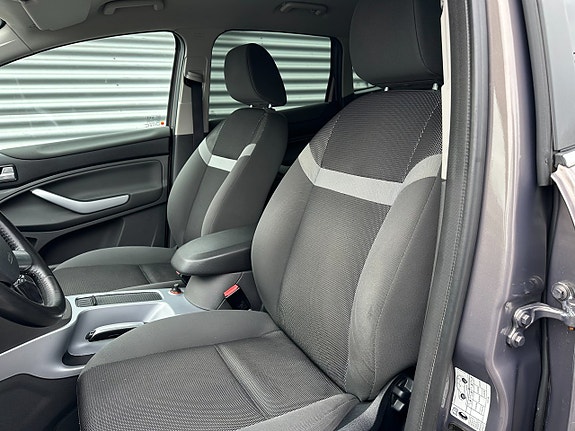 Ford Kuga 11 of 26