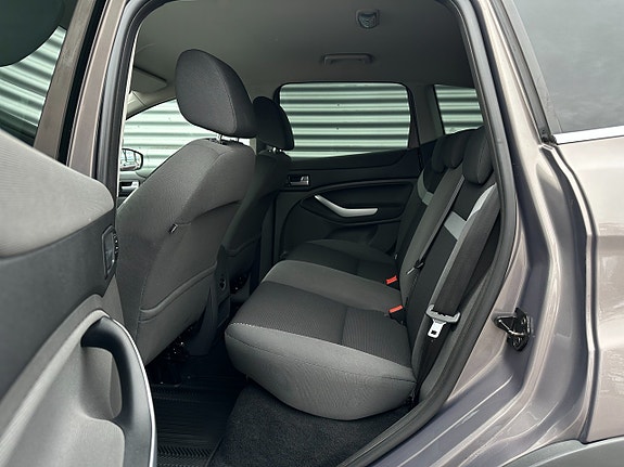 Ford Kuga 22 of 26