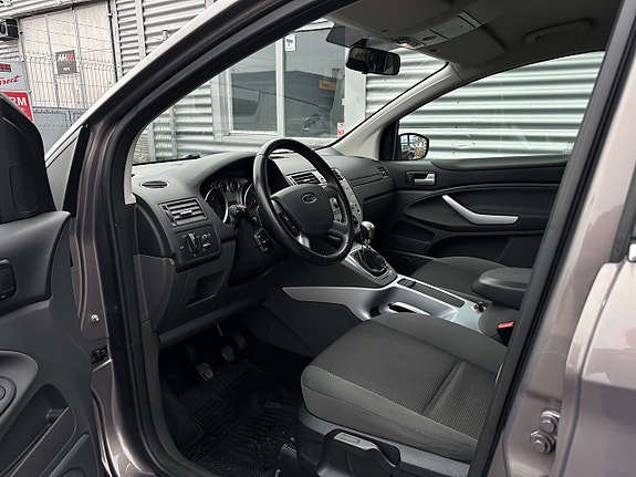 Ford Kuga 9 of 26