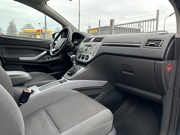 Ford Kuga 21 of 26