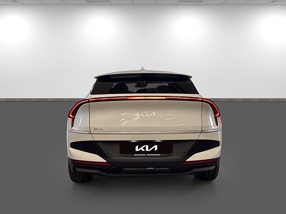 Kia EV6 5 of 15