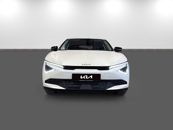 Kia EV6 2 of 15