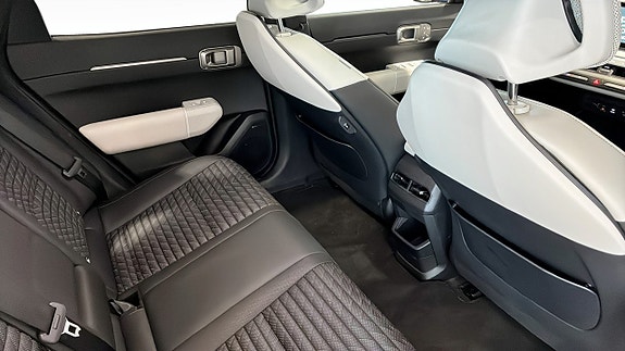 Kia EV4 12 of 13
