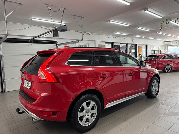 Volvo XC60 3 of 5
