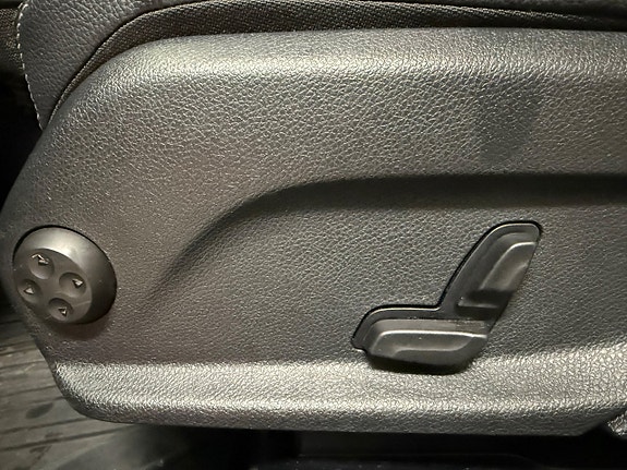 Mercedes-Benz GLC220 d 12 of 30