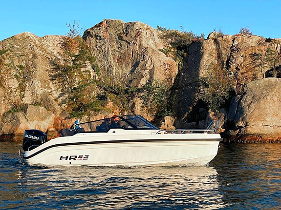 HR 6.3 BR – Kraftfull bowrider för 7 personer.  Ny 2026
